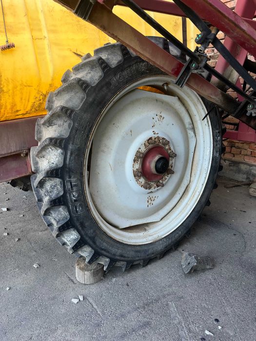 Обприскувач причіпний Hardi (18 м.)