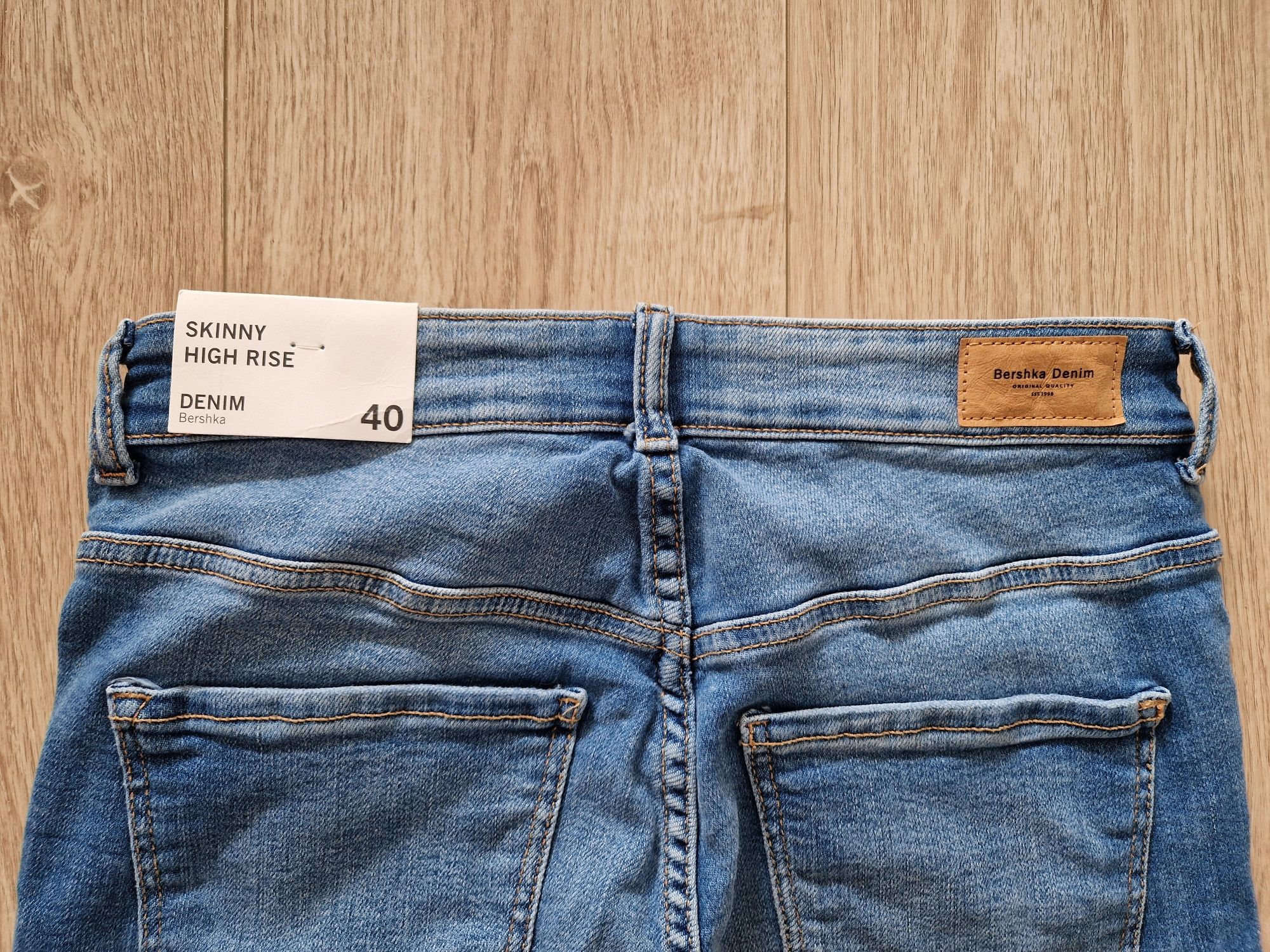 Calças azul escuro Bershka Denim Skinny High Rise