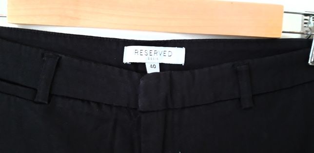 Czarne eleganckie spodnie Reserved r. 40 L