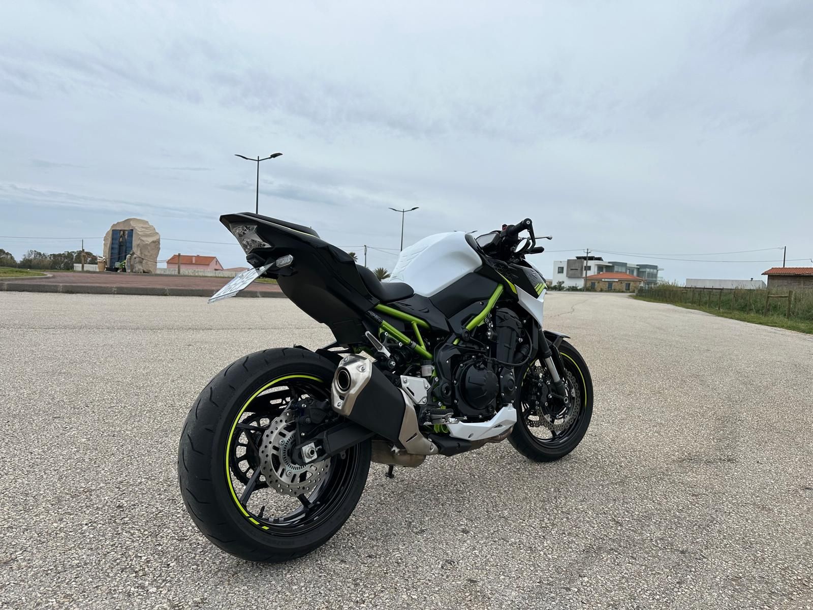 Kawasaki z900    .