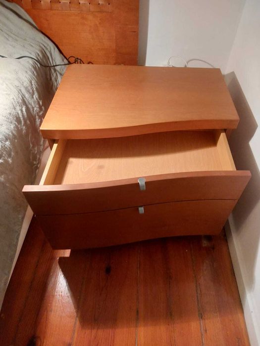 Mesas de Cabeceira de Madeira