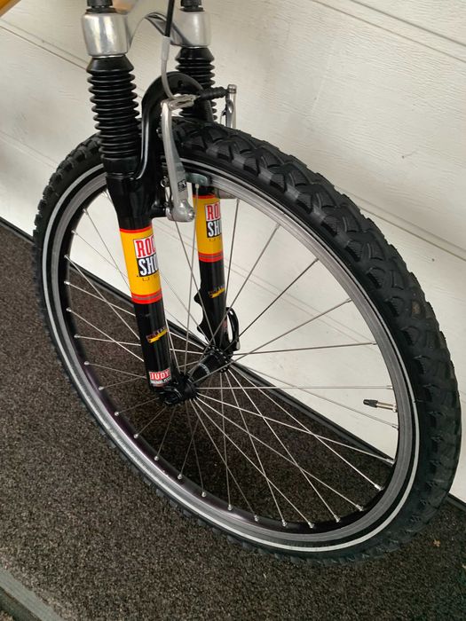 Rower Trek Y11 Carbon Shimano Deore XT Rock Shox Super Stan