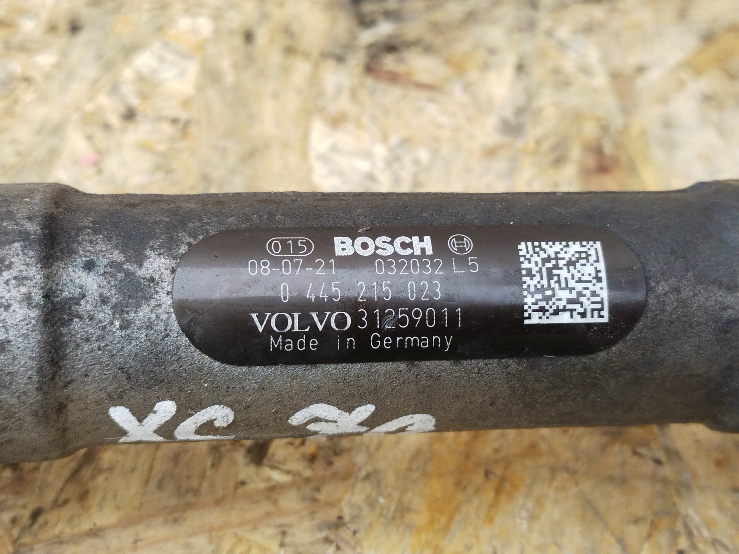 Volvo XC70 II 2007-2016 2.4 D V70 S80 Паливна рейка рампа 31259011