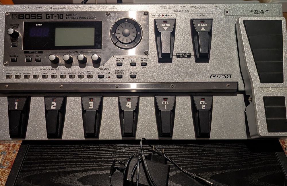 Pedaleira Boss GT-10