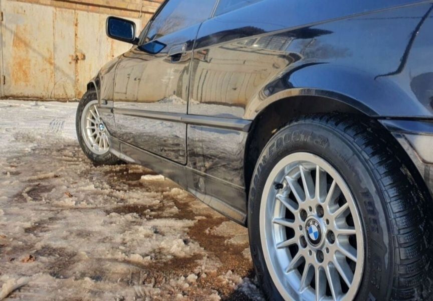 Розборка BMW e36 купе 316i шрот запчастини деталі БМВ Е36