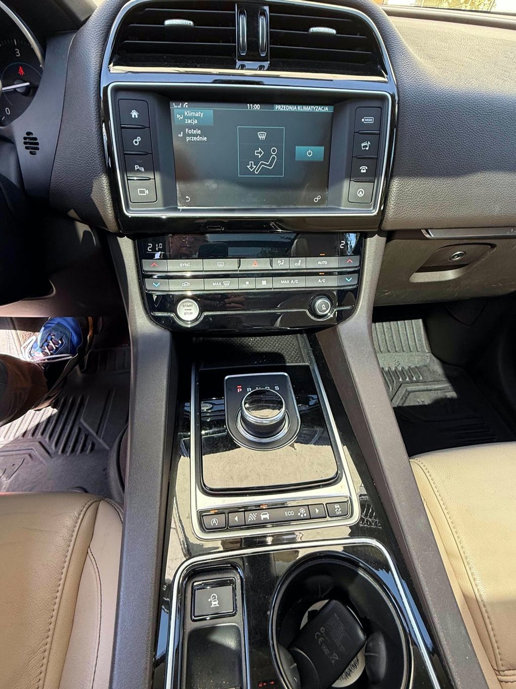 Jaguar F-Pace bezwypadkowy, zadbany, pnoramiczny szyberdach