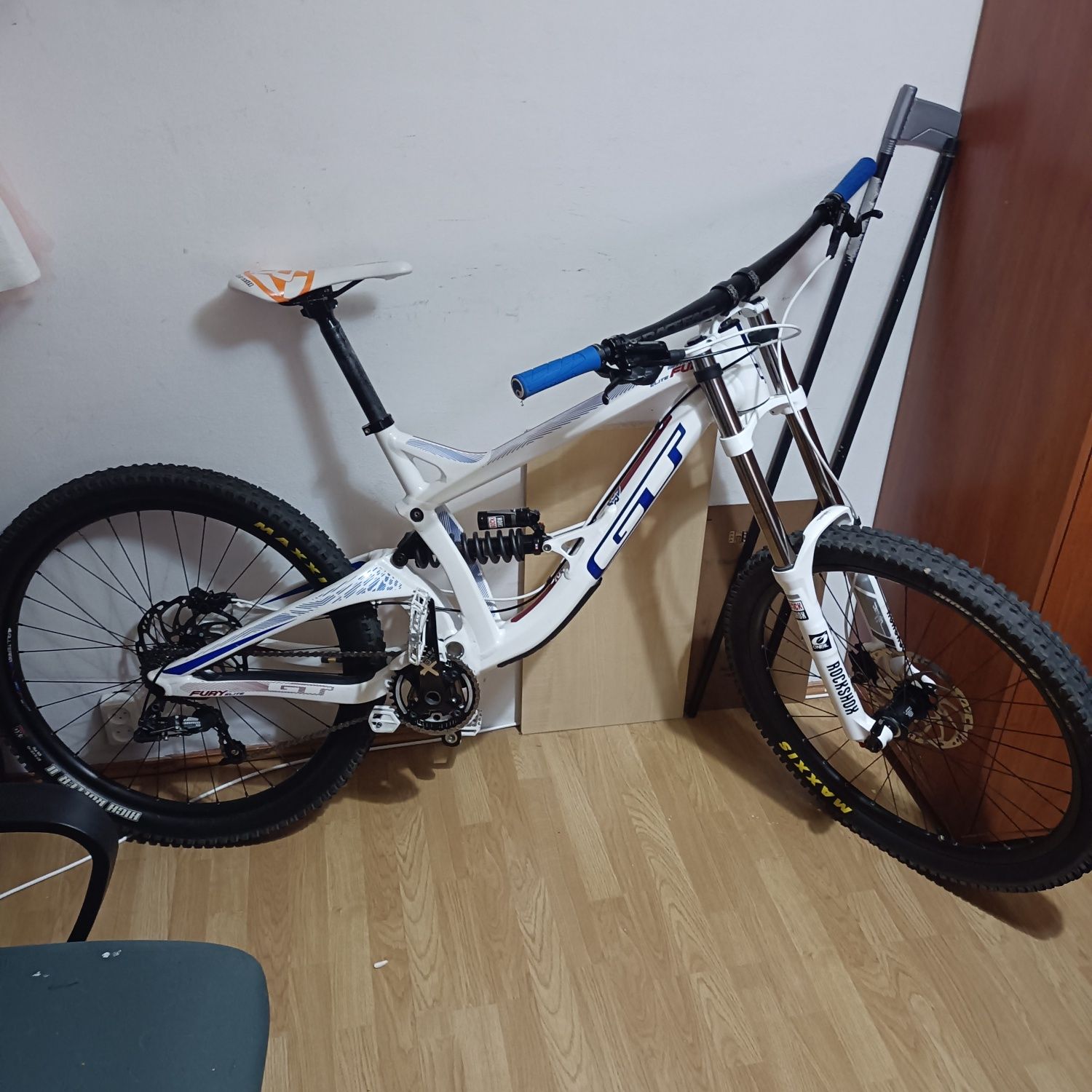 Rower Downhill GT Fury