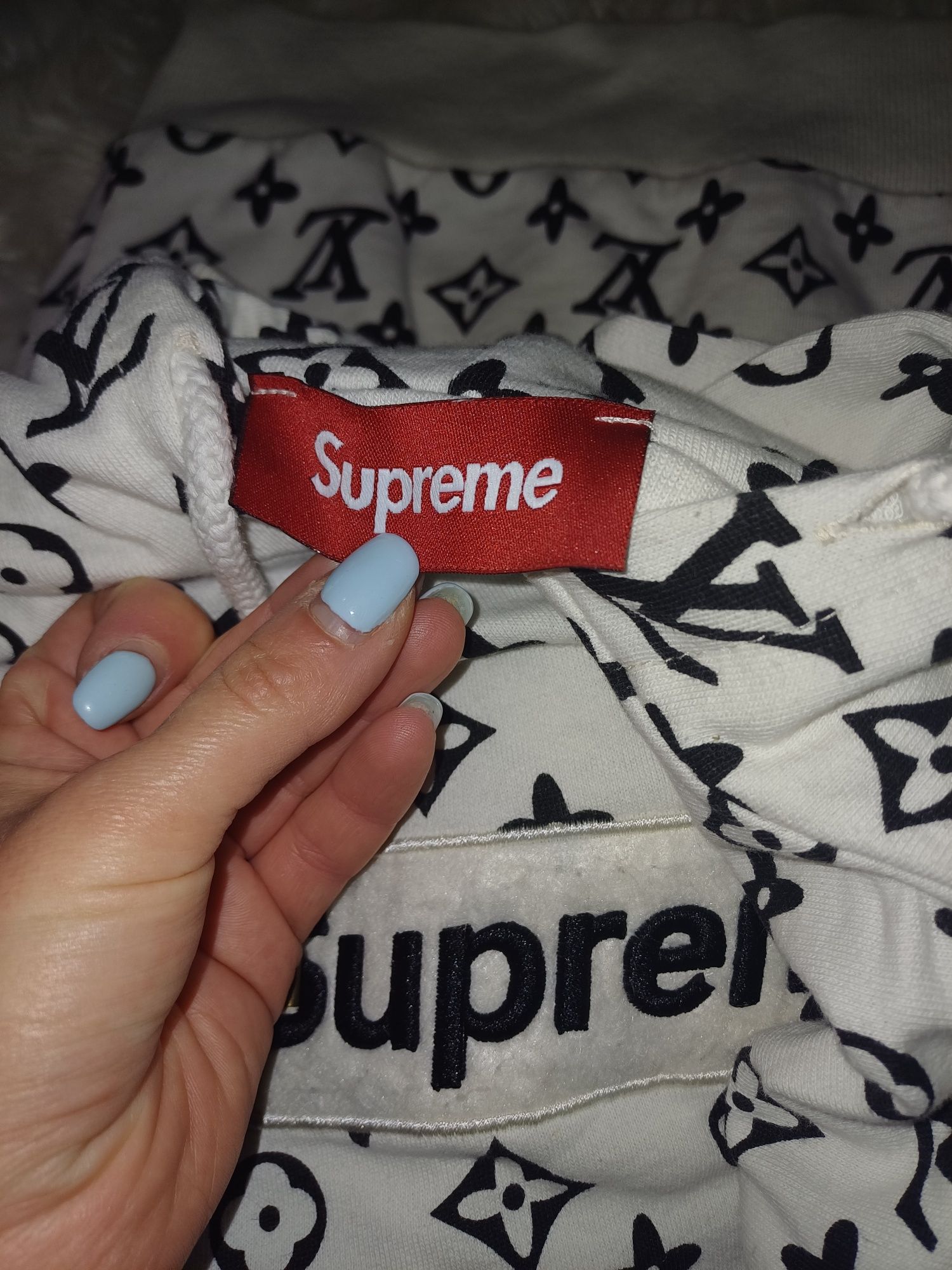 Bluza supreme biała