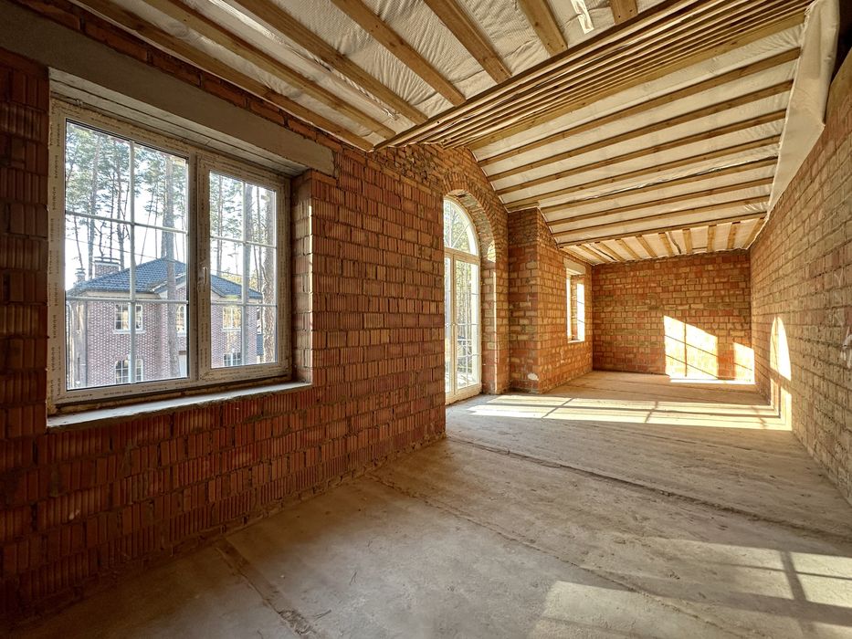 Купити будинок у лісовій Бучі у котеджному містечку