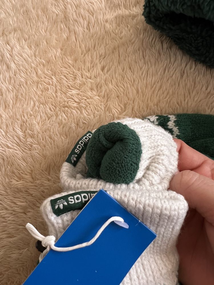 Комплект Adidas шапка+перчатки