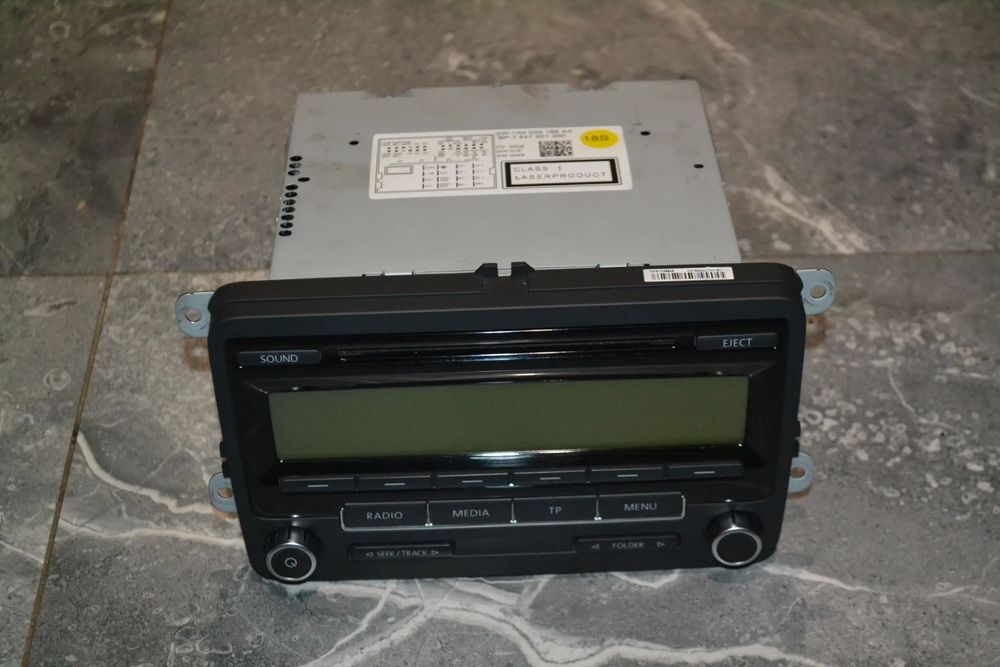 VW POLO 6R GOLF V VI PLUS PASSAT B6 B7 TIGUAN CADDY RADIO SAMOCHODOWE FABRYCZNE 1K0035186AA KOD