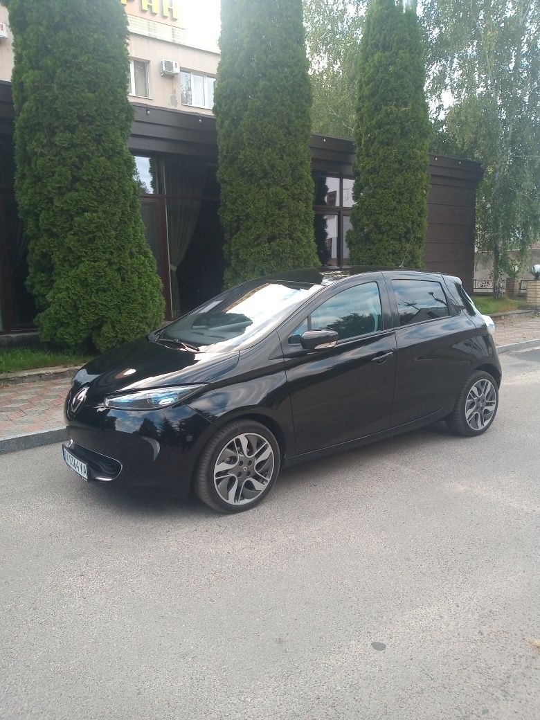 Renault Zoe 2016 год