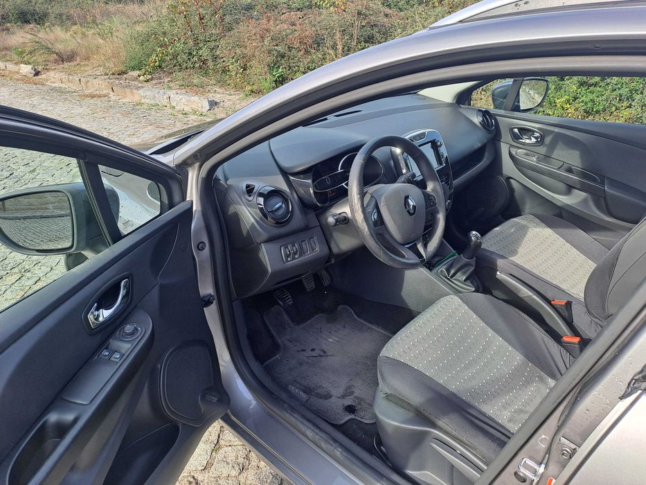 Renault clio ST 1.5 dci Ano 2015