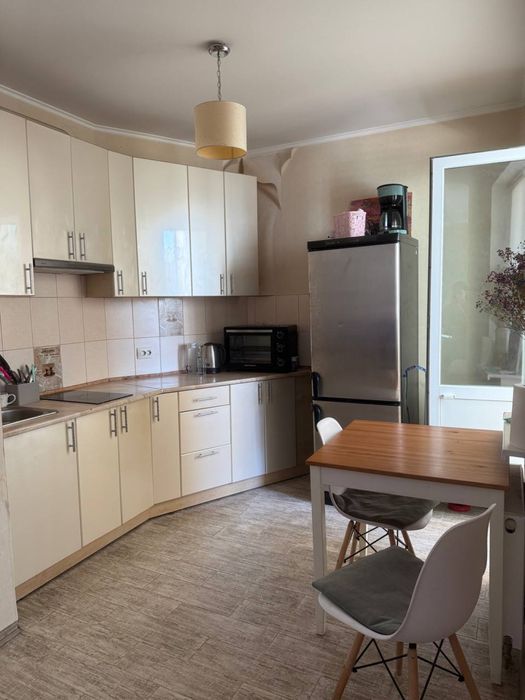 Продаж квартири -студії , вул. Милославська 2Б , Троєщина