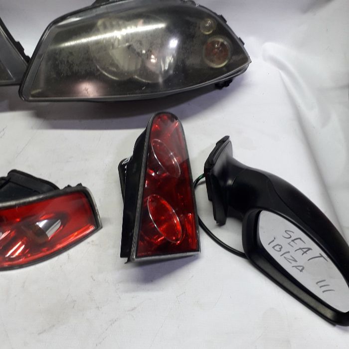 Farol farolim Seat Ibiza III