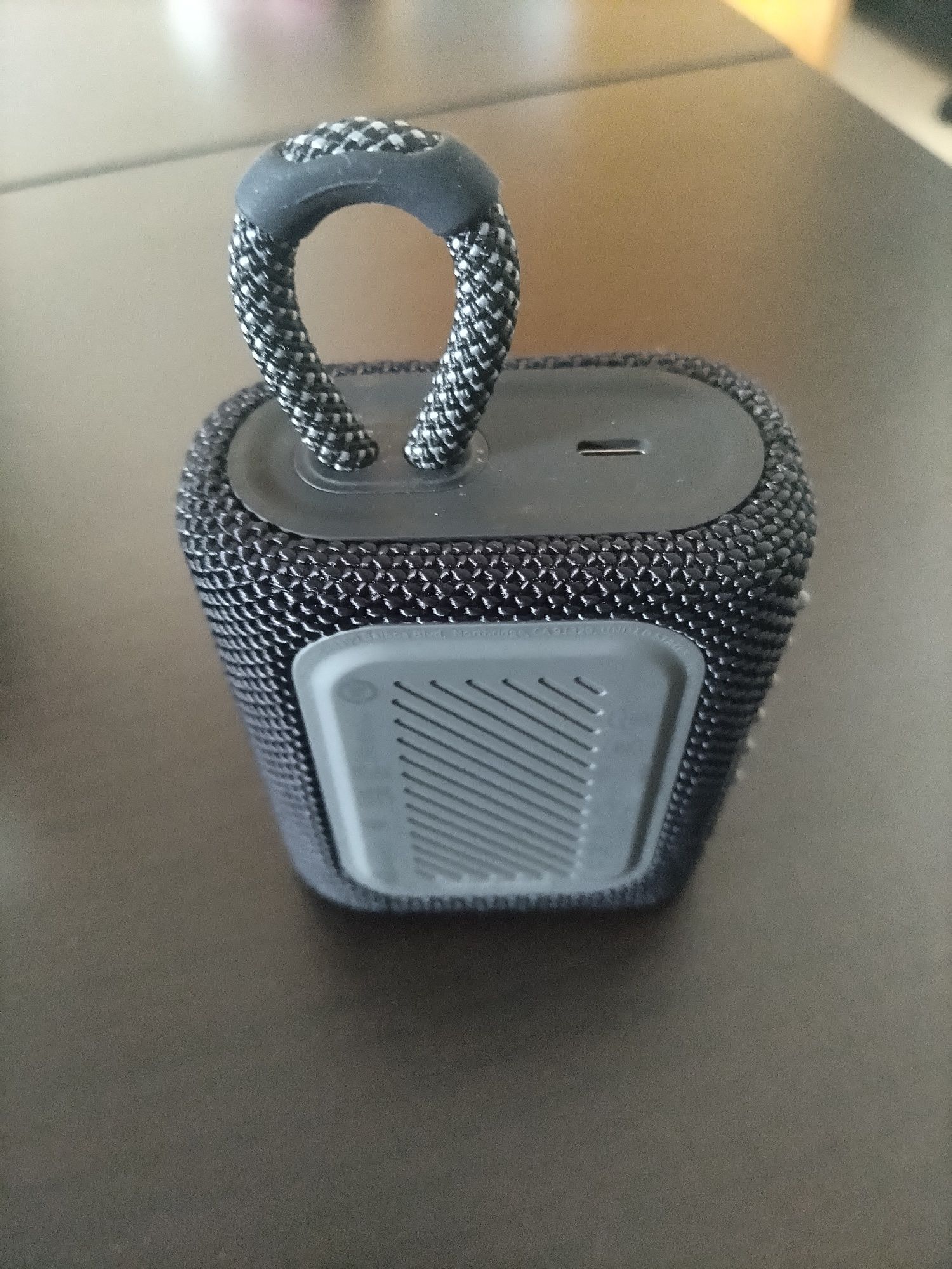 Coluna JBL Go3 como nova