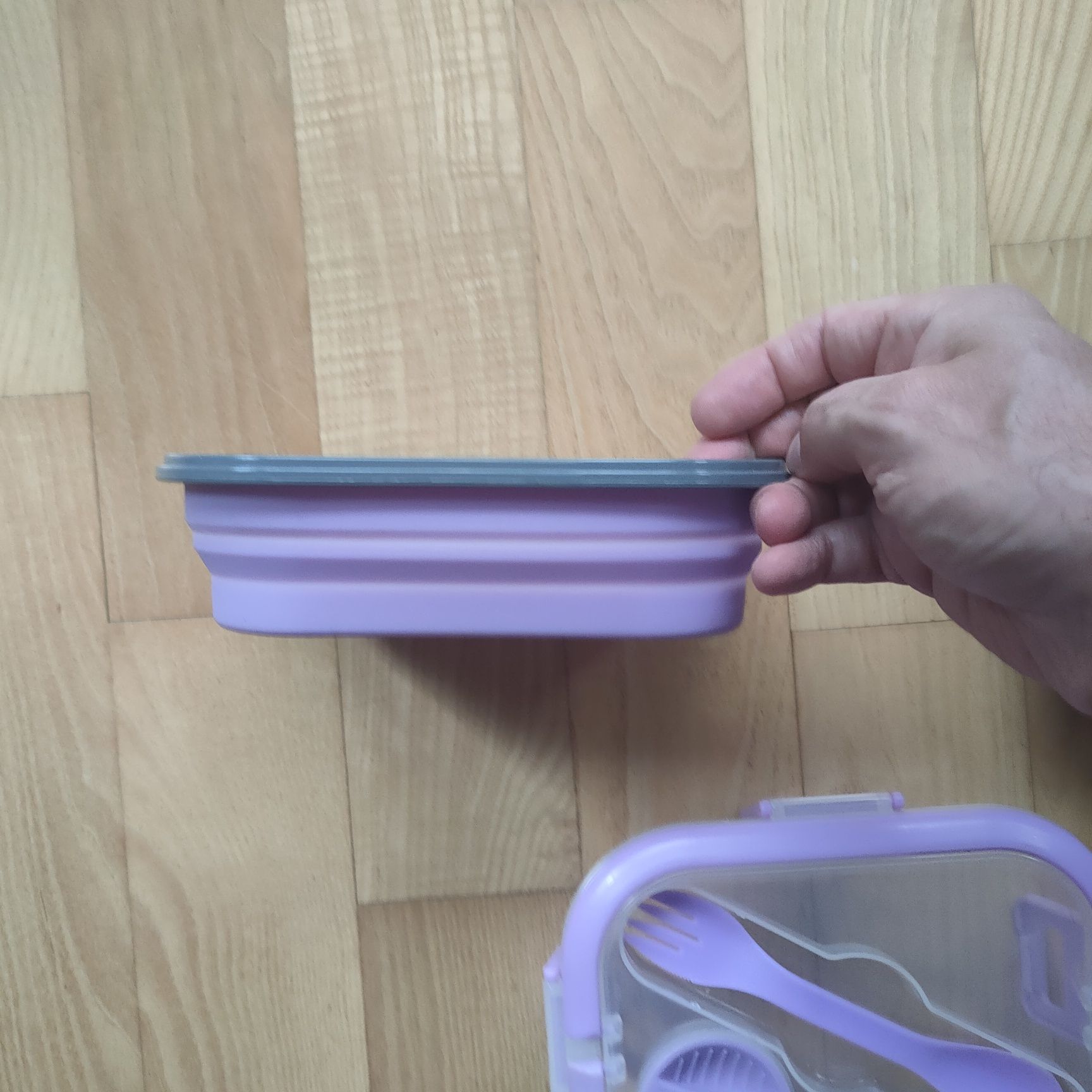 Lunch box składany że sztućcami