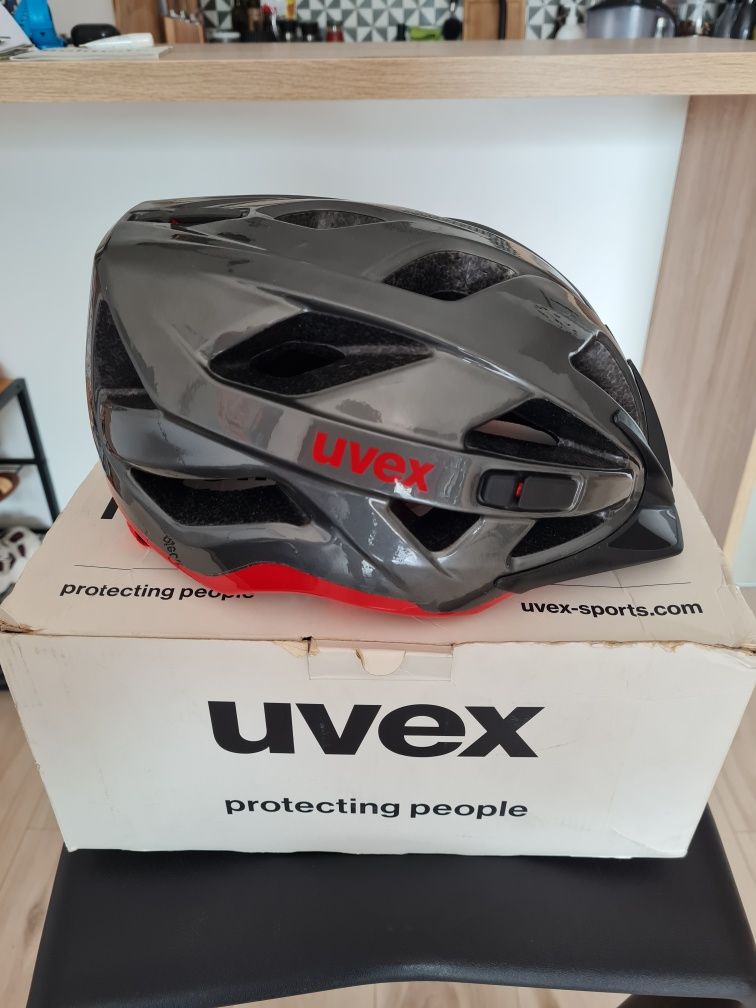 Kask rowerowy UVEX ACTIVE ANTHRACITE RED, rozmiar 56–60 cm