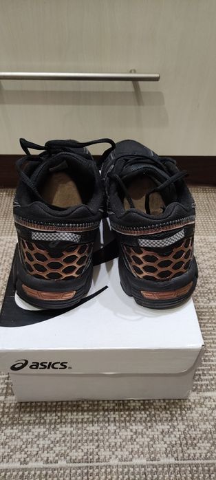 Кросівки asics 43р.