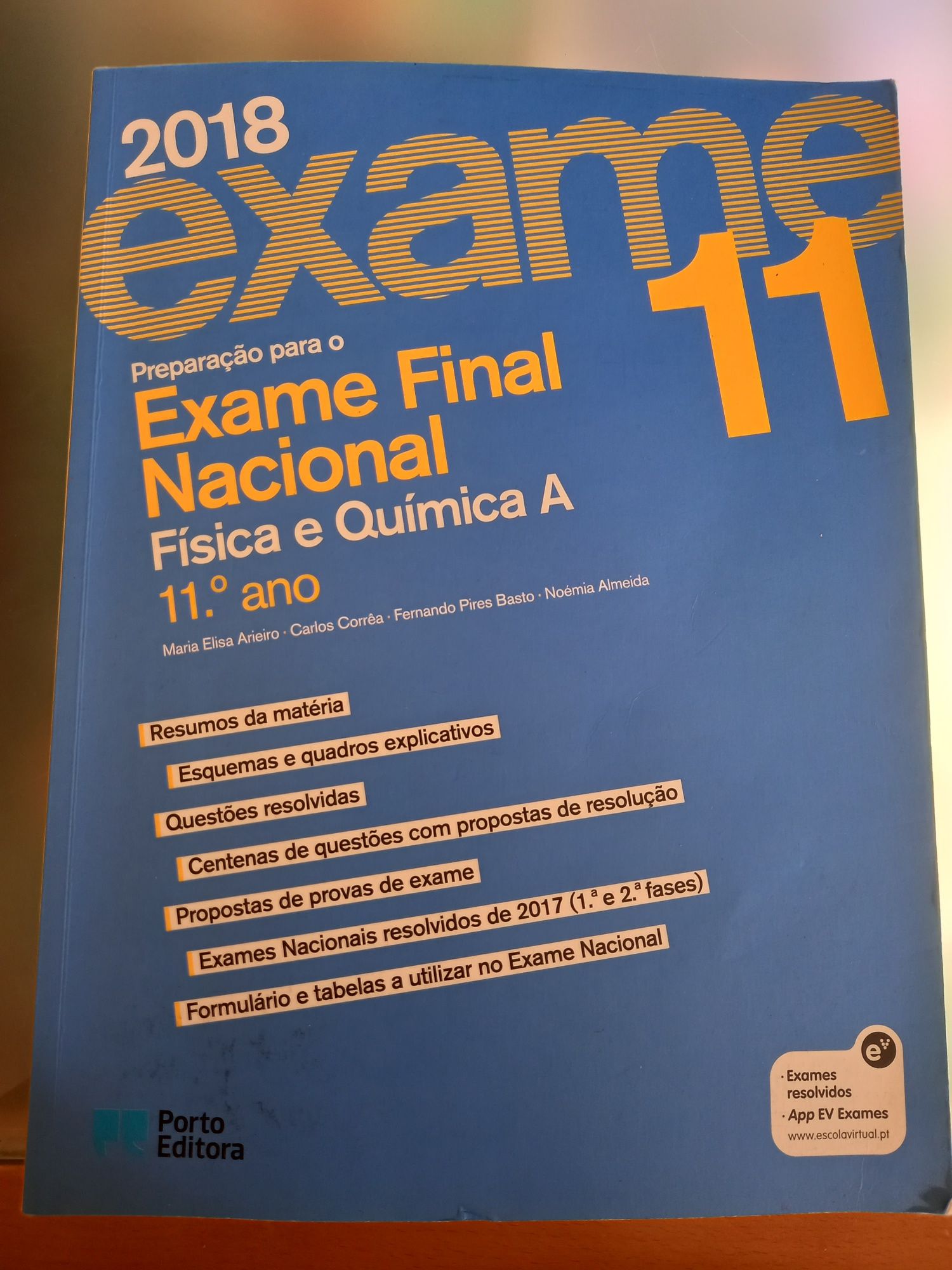 Livro de preparação para o exame de Física e Química 11° ano 2018