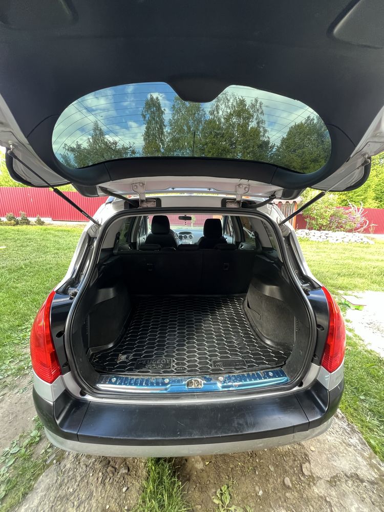 Продам пежо 308sw 2010