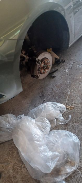 Faço  serviços rápido de mecanica