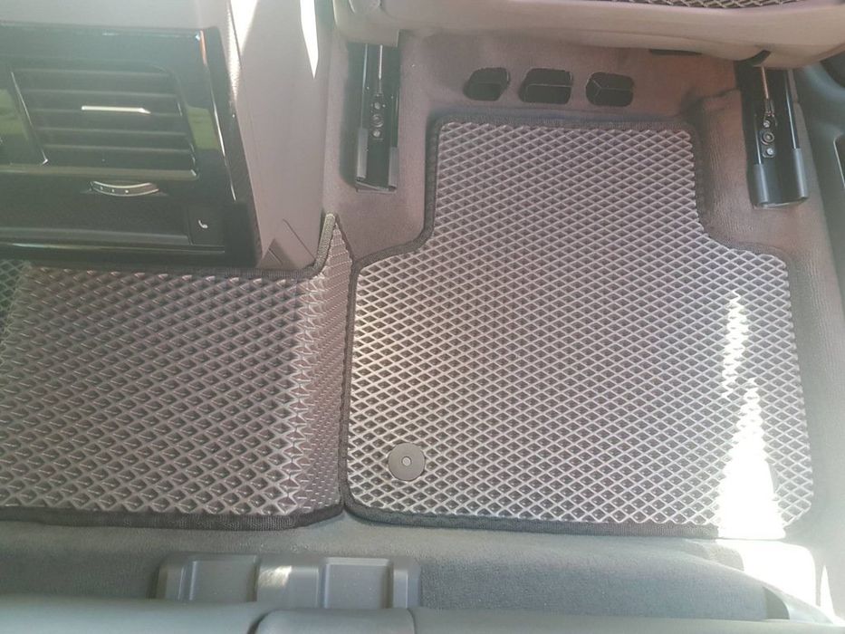 Volkswagen Touareg 2018+ Коврики EVA (черные)