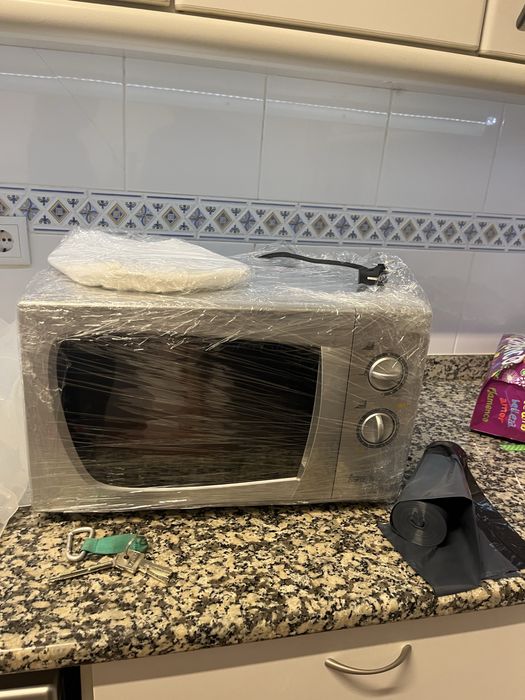 Microndas teka cinza mate