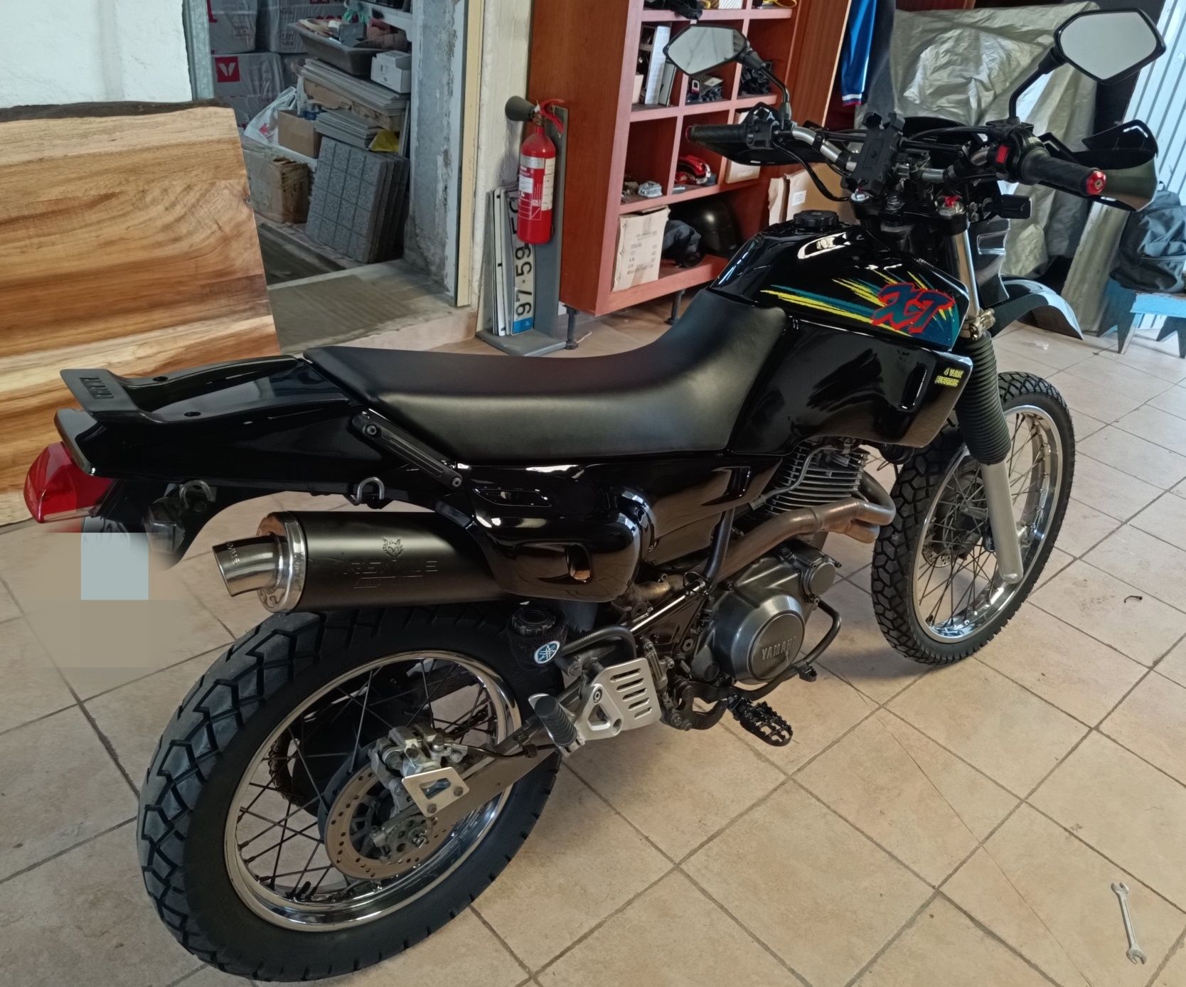 Yamaha xt 600 preta