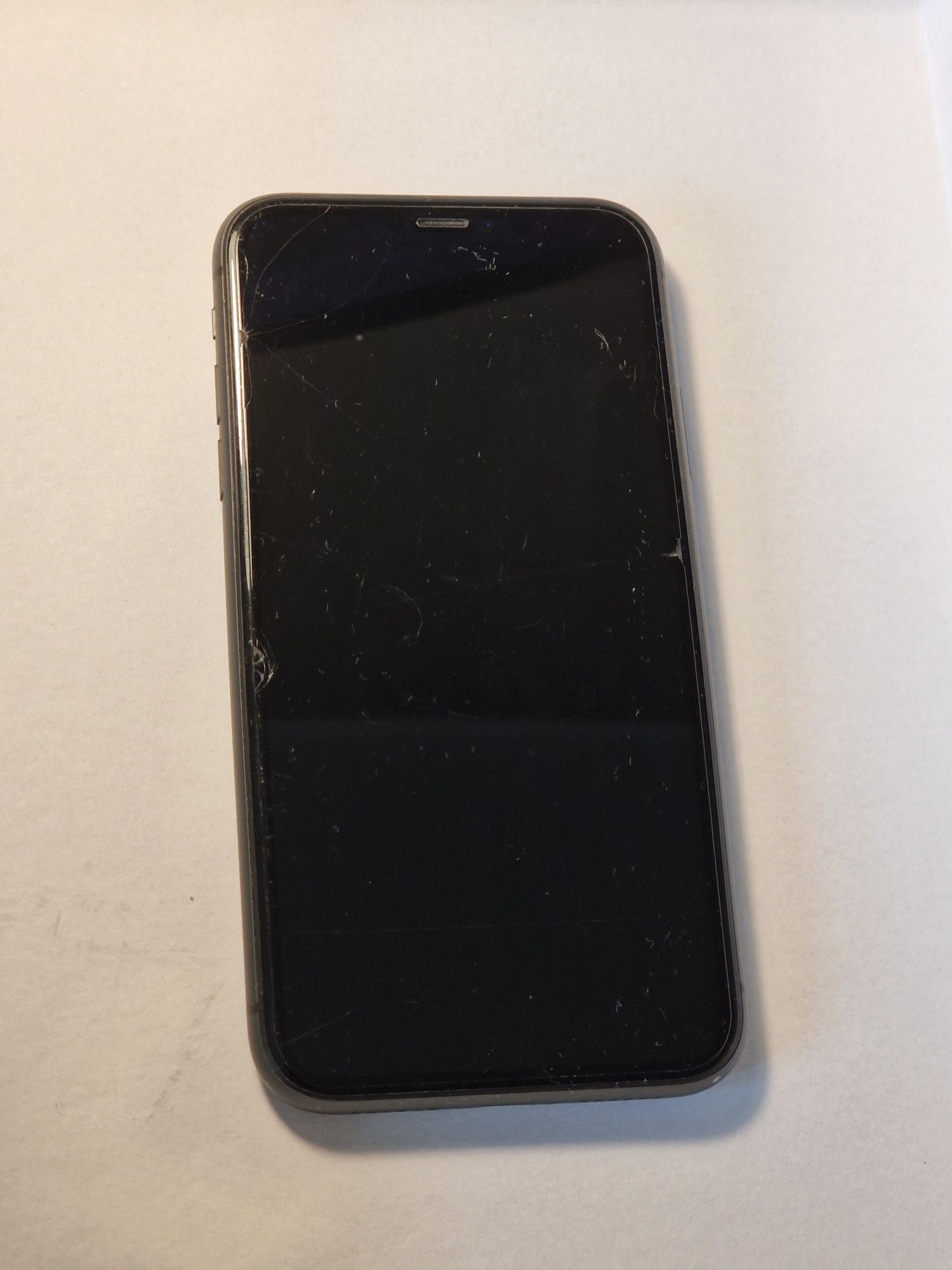 iPhone 11 64 GB czarny dualSIM