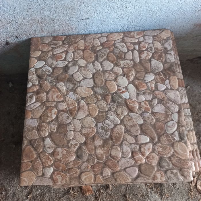 25  szt nowych płytek 33×33  cm