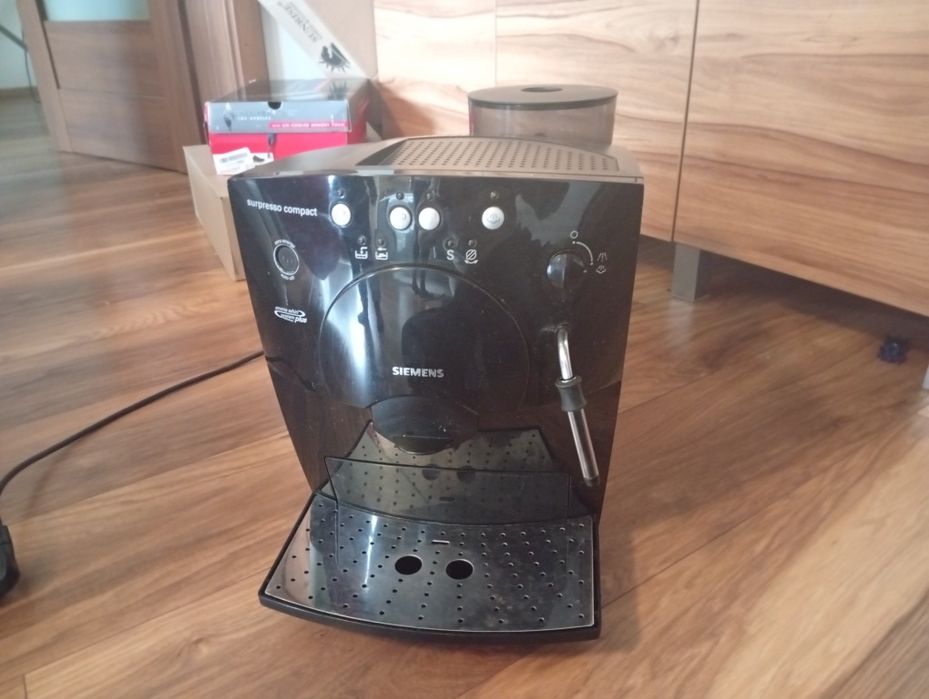 Ekspres do kawy Siemens Surpresso Compact – uszkodzony, automatyczny