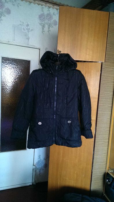 Хорошая женская куртка DAN & JL прекрасное состояние