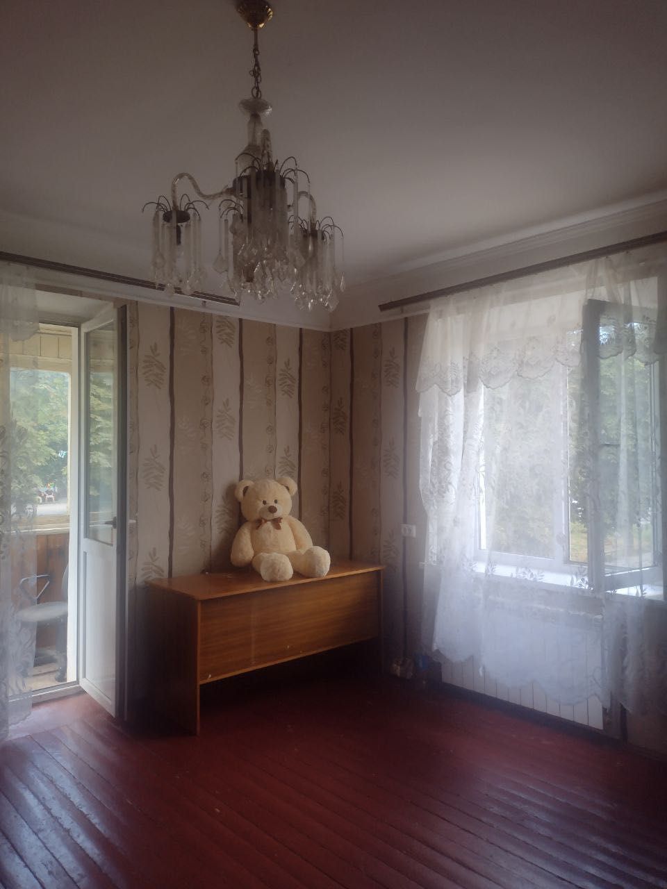 Продам 3-кімнатну квартиру в центрі м.Фастів, Київської обл