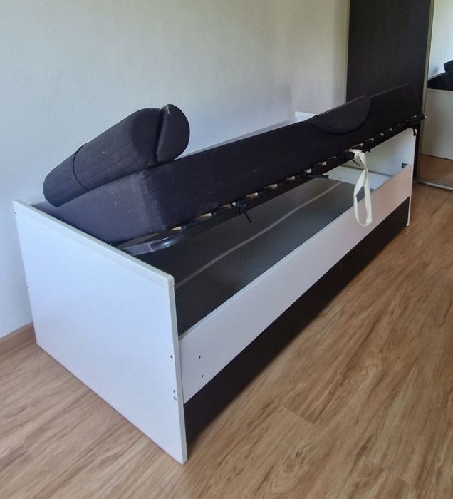 Łóżko z materacem profilowanym