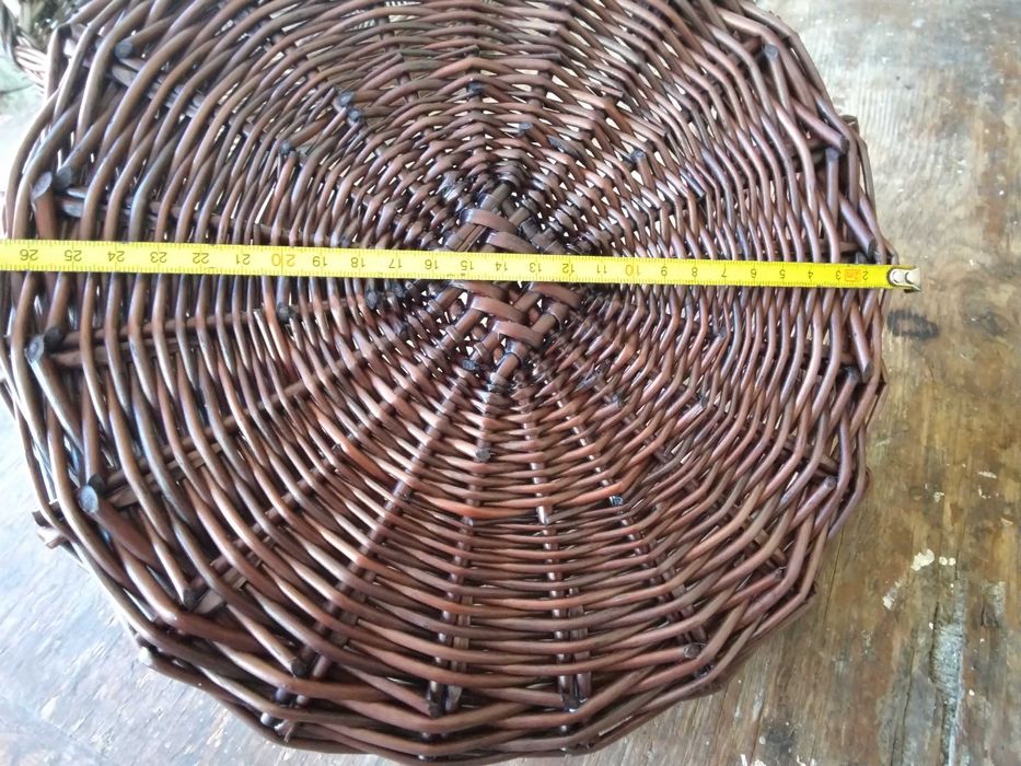 Кошик плетений з лози