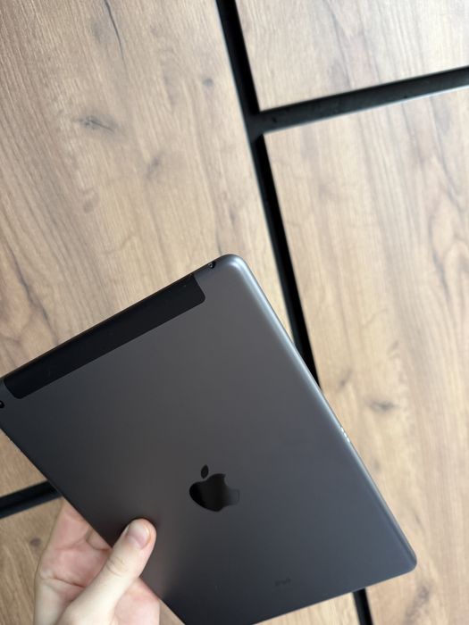 Apple iPad 8 32gb Wi-Fi + LTE