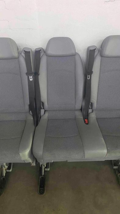 Сидіння салону трійка