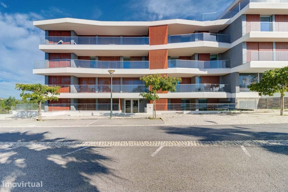 Apartamento T3 Novo no Belas Clube de Campo