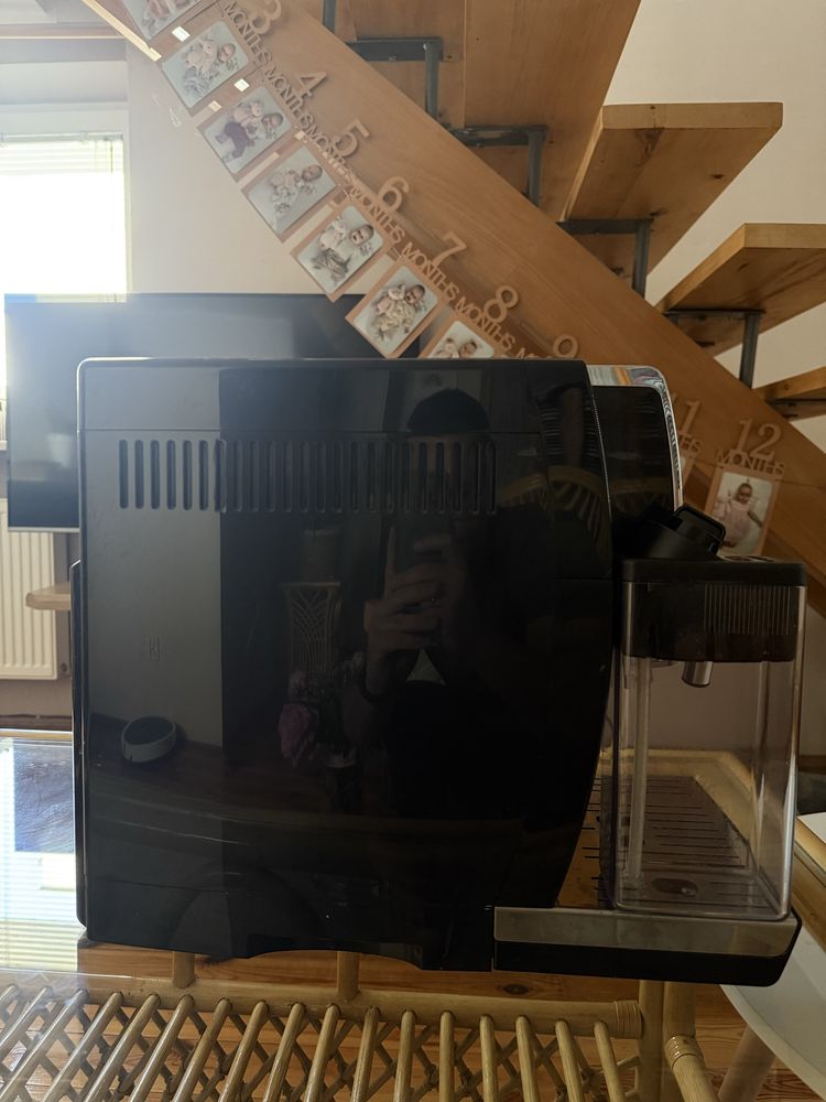 Ekspres automatyczny do kawy Delonghi Dinamica