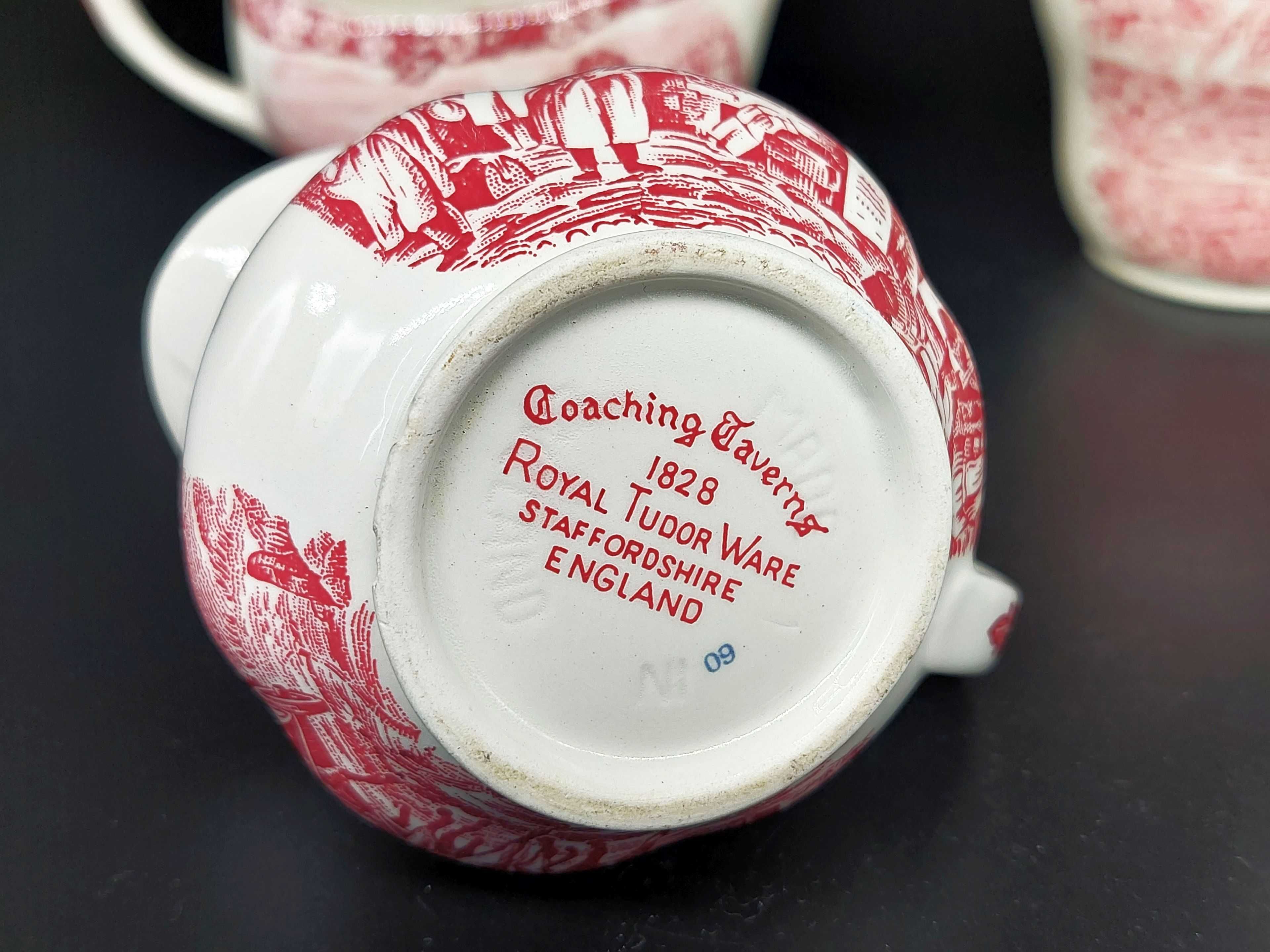 Mlecznik porcelana angielska czerwona kolekcje vintage