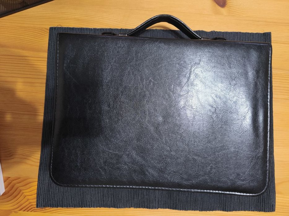 Aktówka teczka skórzana