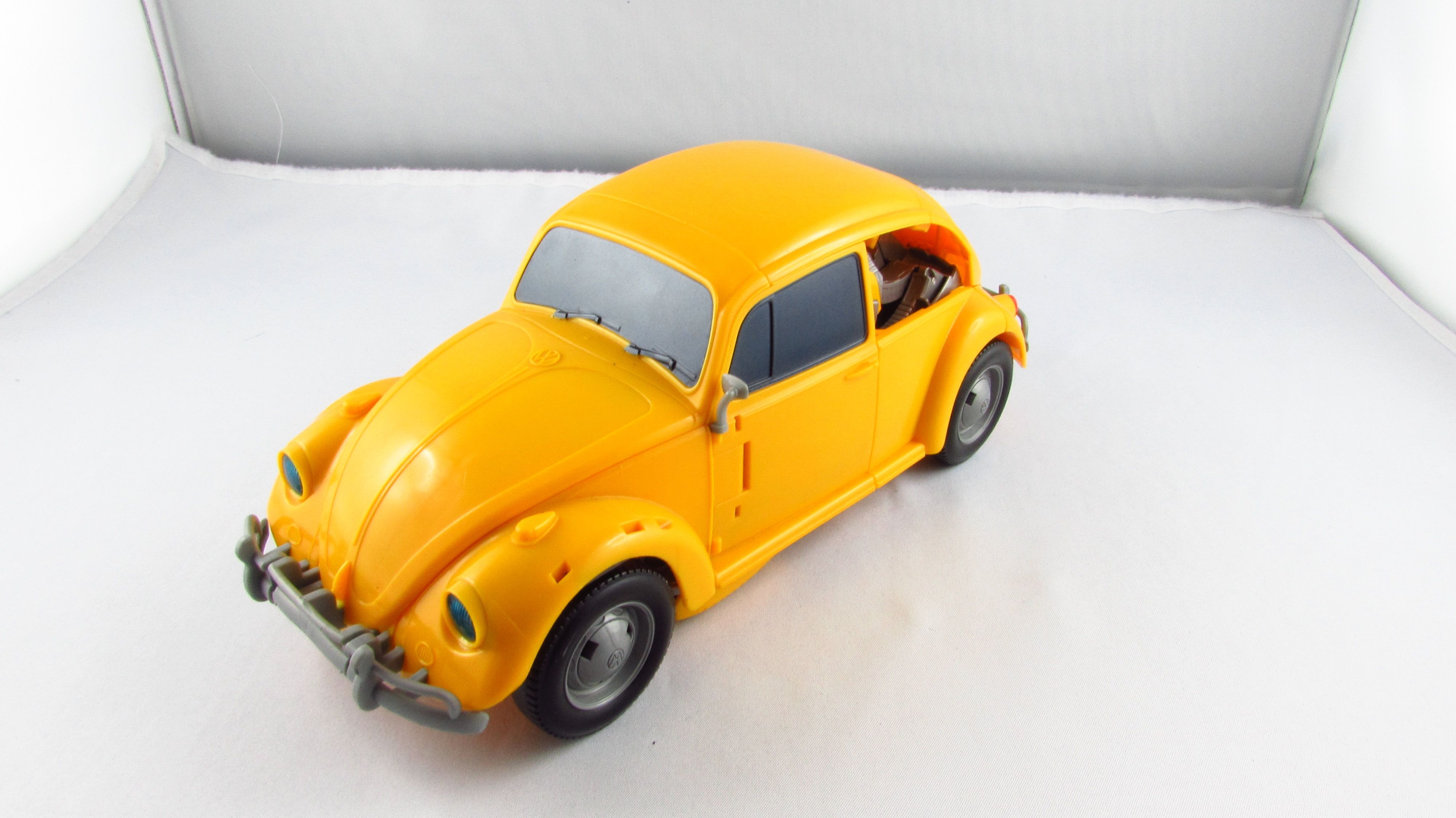 HASBRO Transformers MV6 Power Charge Bumblebee Figurka Interaktywna 2