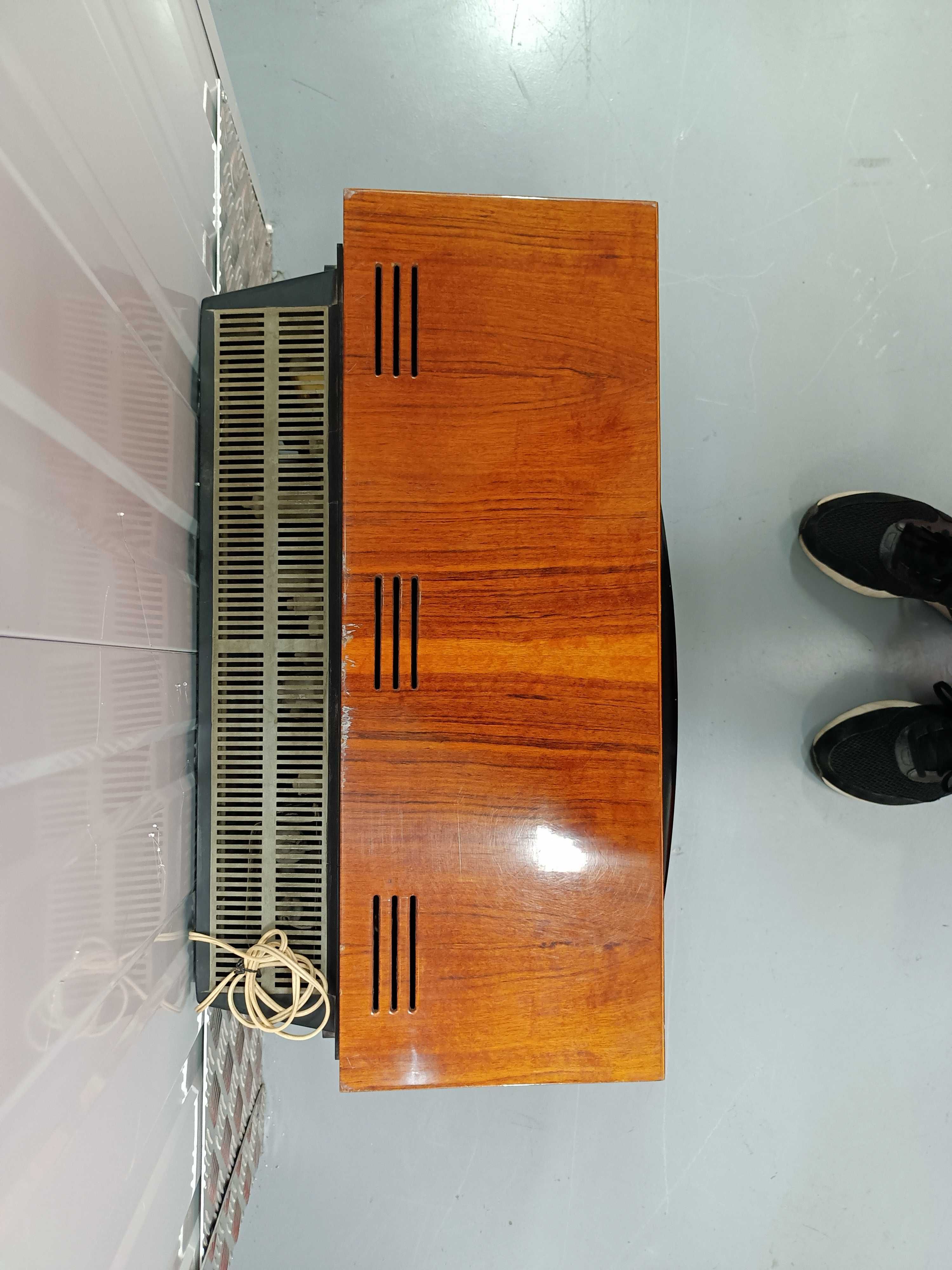Telewizor UNITRA lazuryt 105