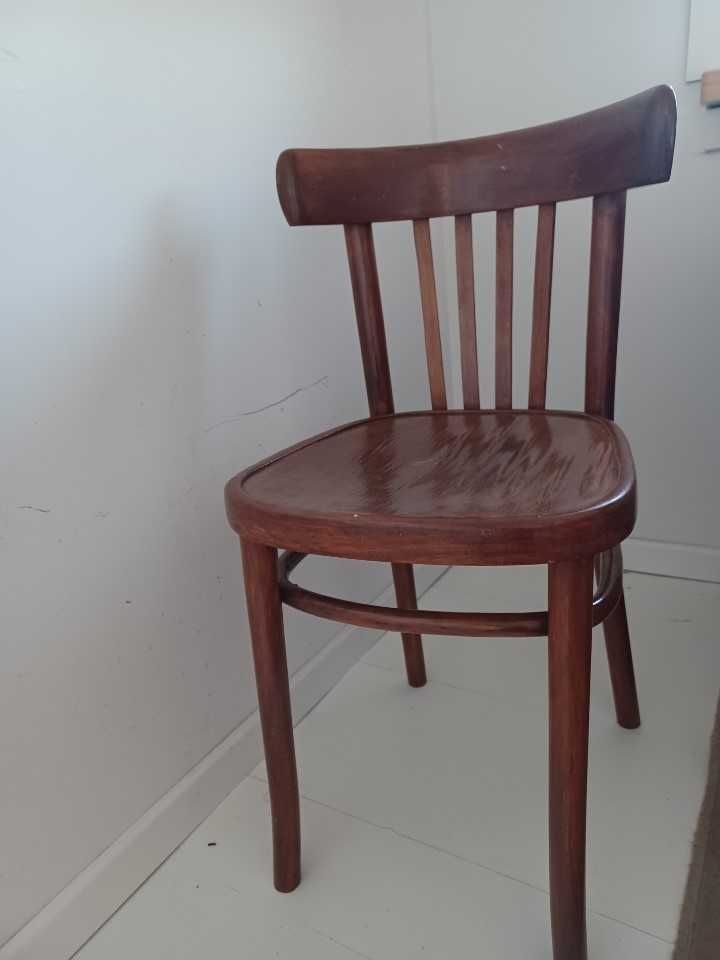 Thonet Radomsko drewniane krzesło gięte oparcie, odnowione PRL sosna