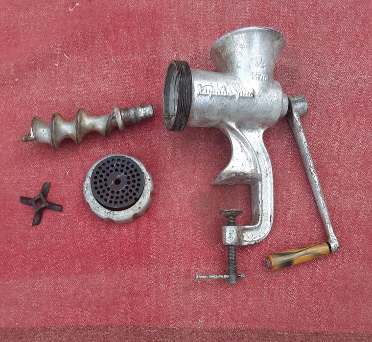 Продам м'ясорубку