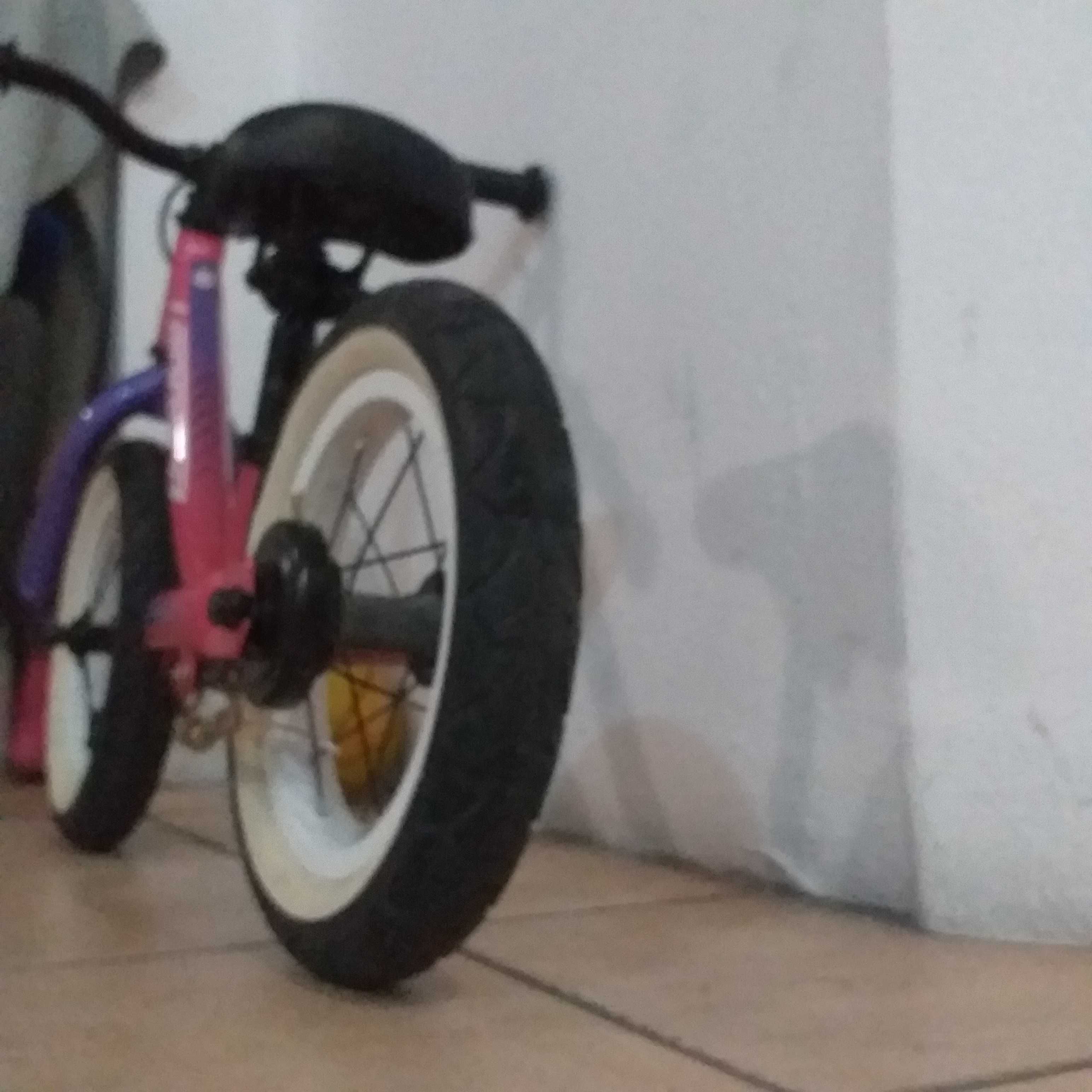 Bicicleta de equilíbrio de criança