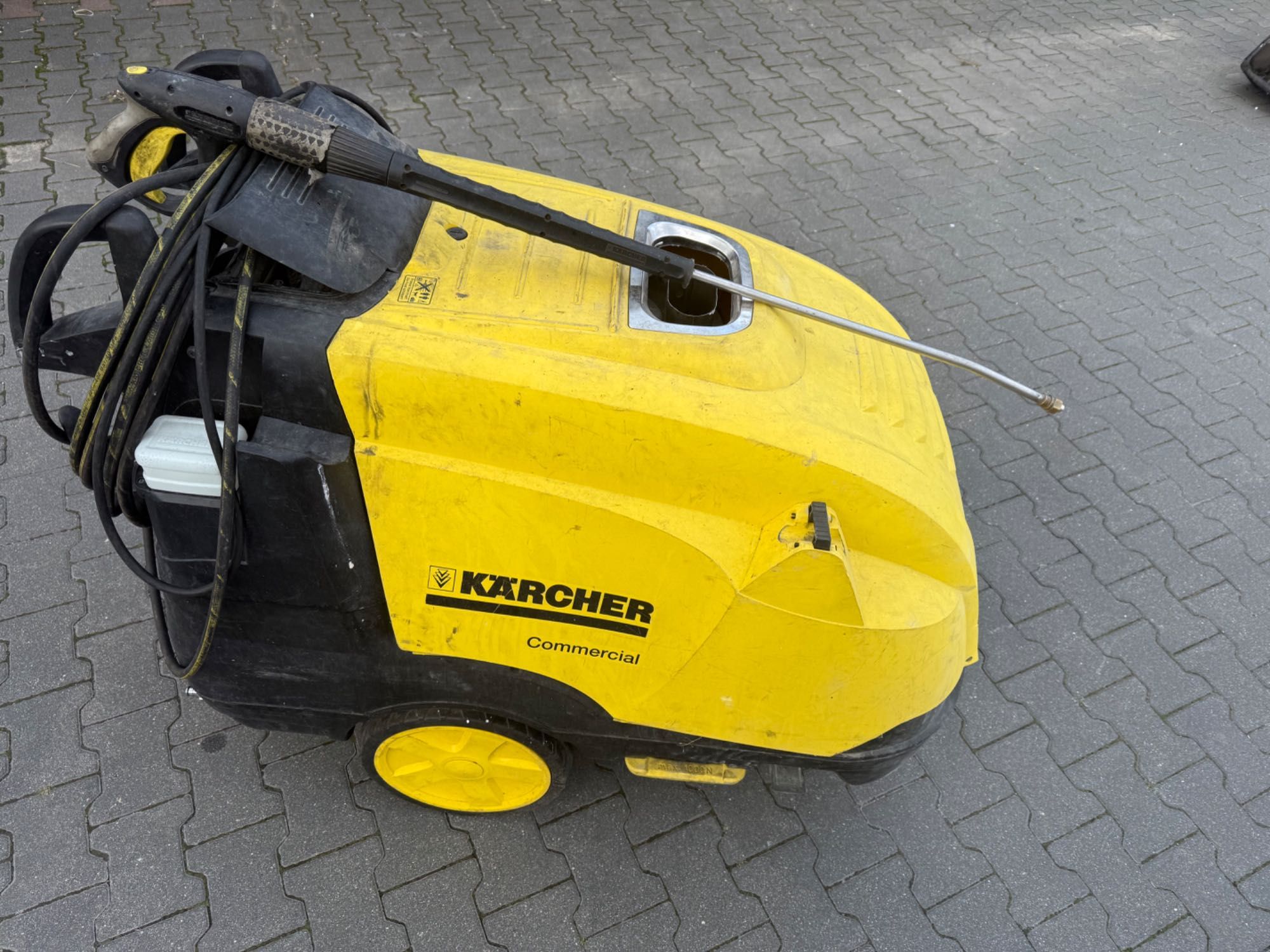 Karcher z podgrzewaniem wody