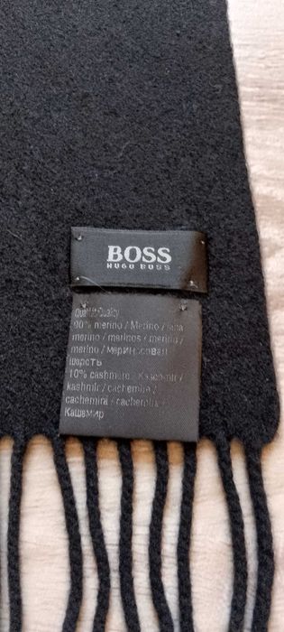 Шарф HUGO BOSS чорний 90% вовна мериноса, 10% кашемір. Шотландія