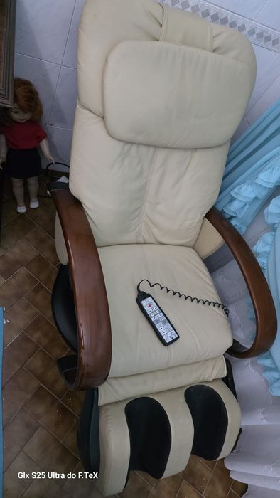 Poltrona de masaagens como nova